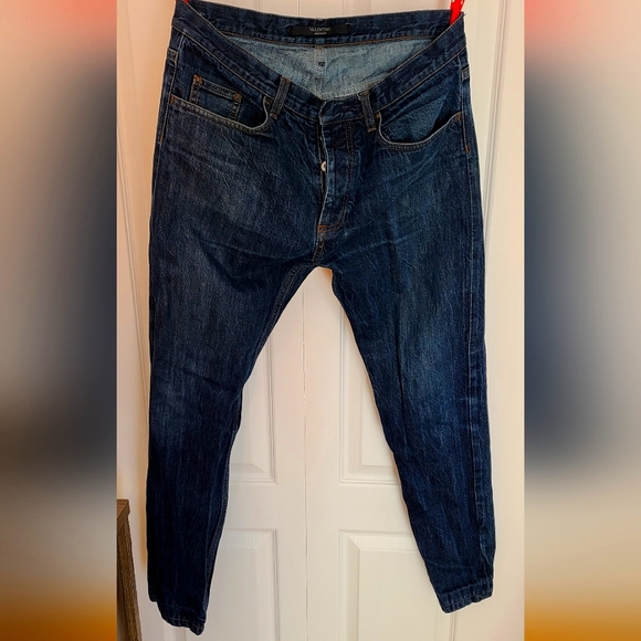 Valentino - Picture 1 of 4